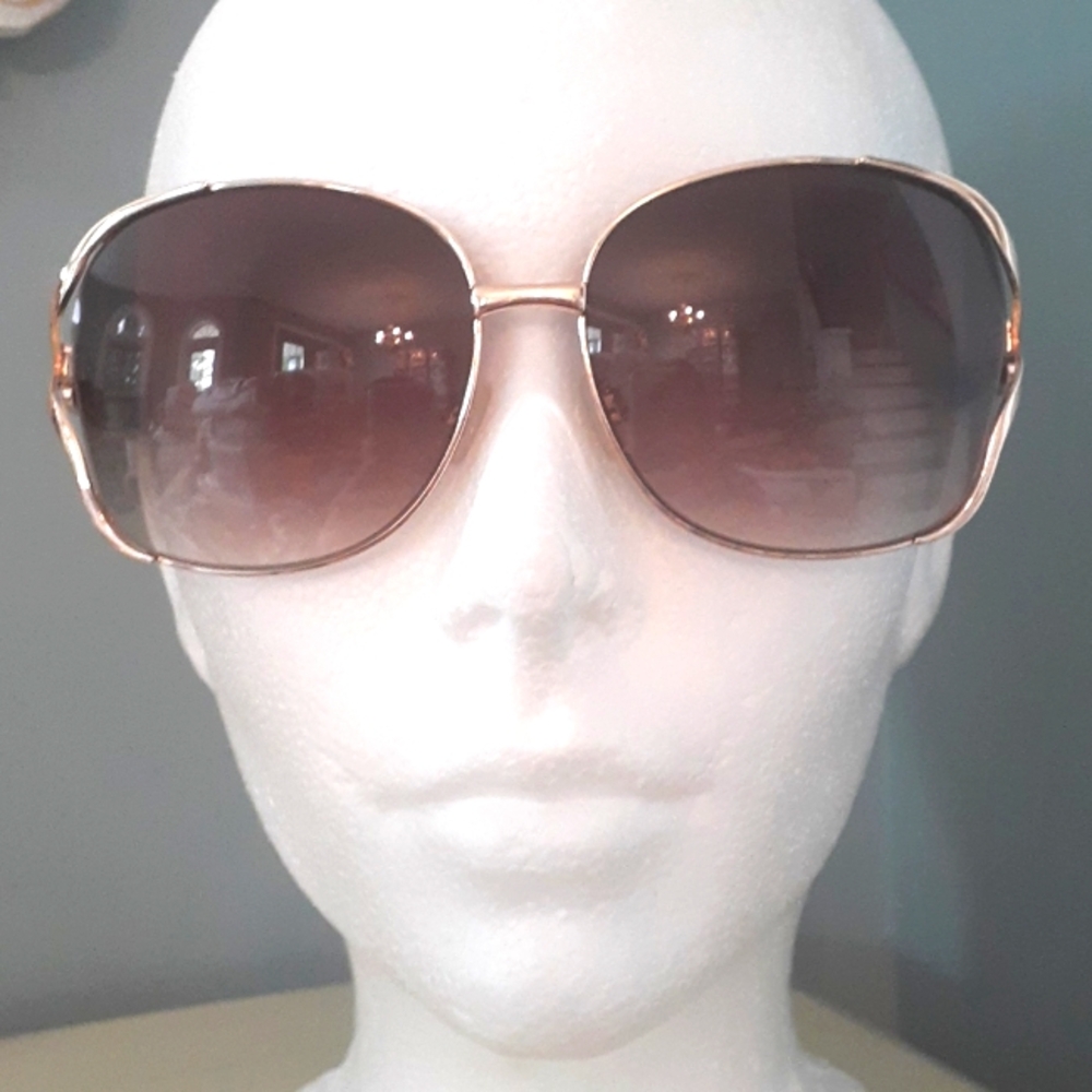 & Jessica Simpson oversized sunglasses with gold frames